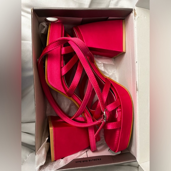 Chunky Platform Heeled Sandals - Picture 2 of 4